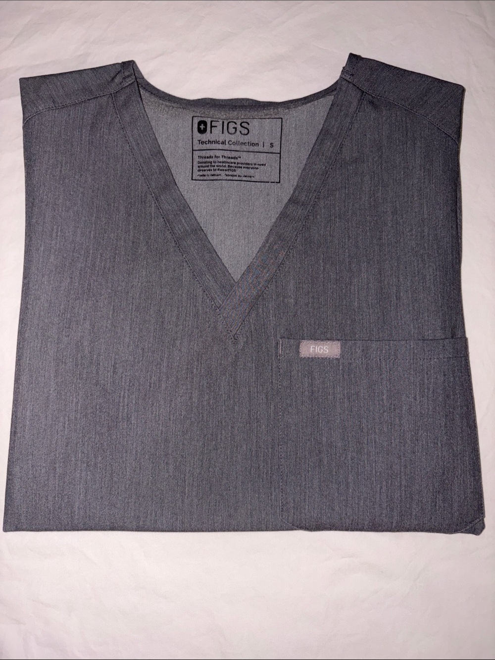 FIGS Women’s Graphite Catarina Scrub Top!